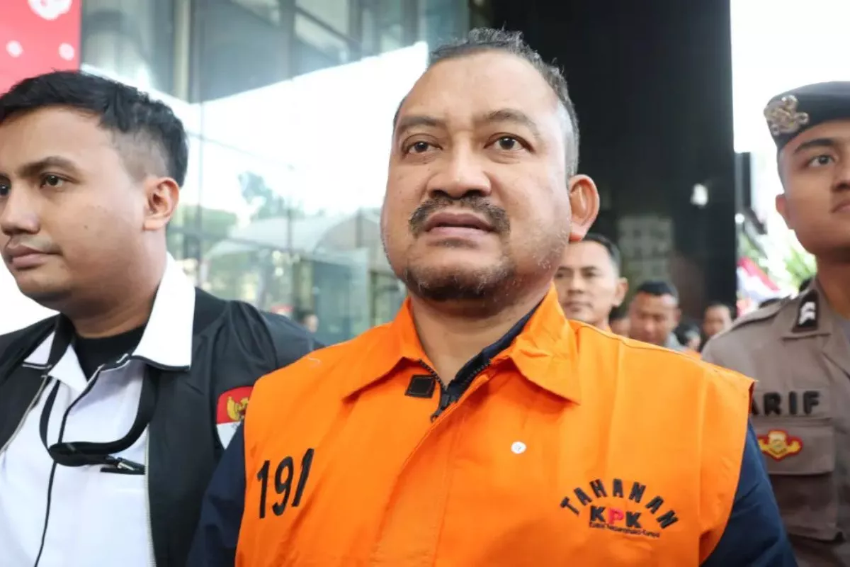 Kasus Pemerasan, Bupati Pemalang Anom Widiyantoro Ditahan KPK