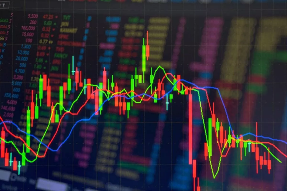 Ditekan Sentimen Global dan Domestik, IHSG Berpotensi Koreksi Hari Ini