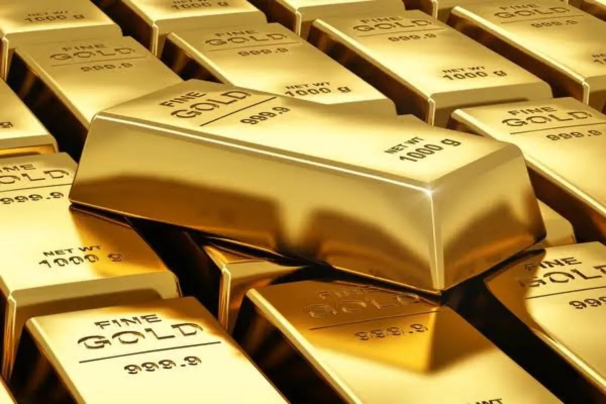 Tunggu Sinyal The Fed, Harga Emas Dunia Merosot Tajam