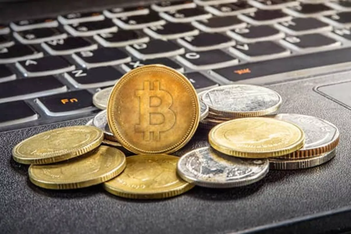 Pasar Kripto Melemah, Harga Bitcoin Turun ke Level USD 77.058