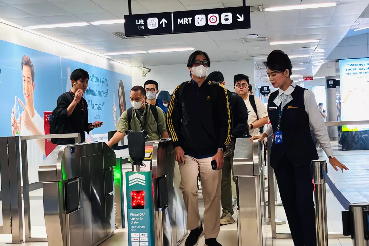 Naik MRT Jakarta Kini Bisa Tap In Pakai Kartu Kredit