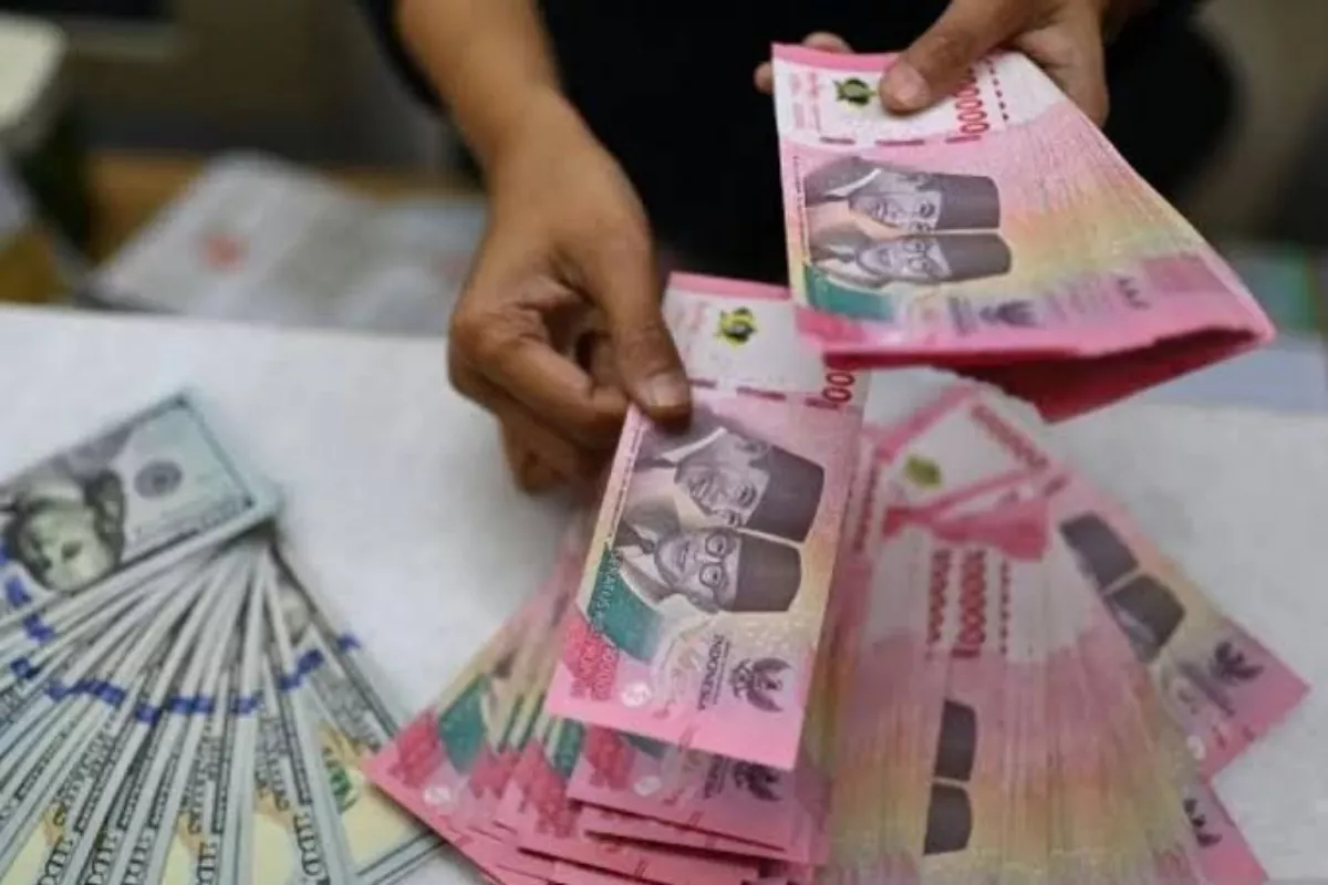 Proyeksi Rupiah Hari Ini: Berpotensi Tertekan di Kisaran Rp17.700