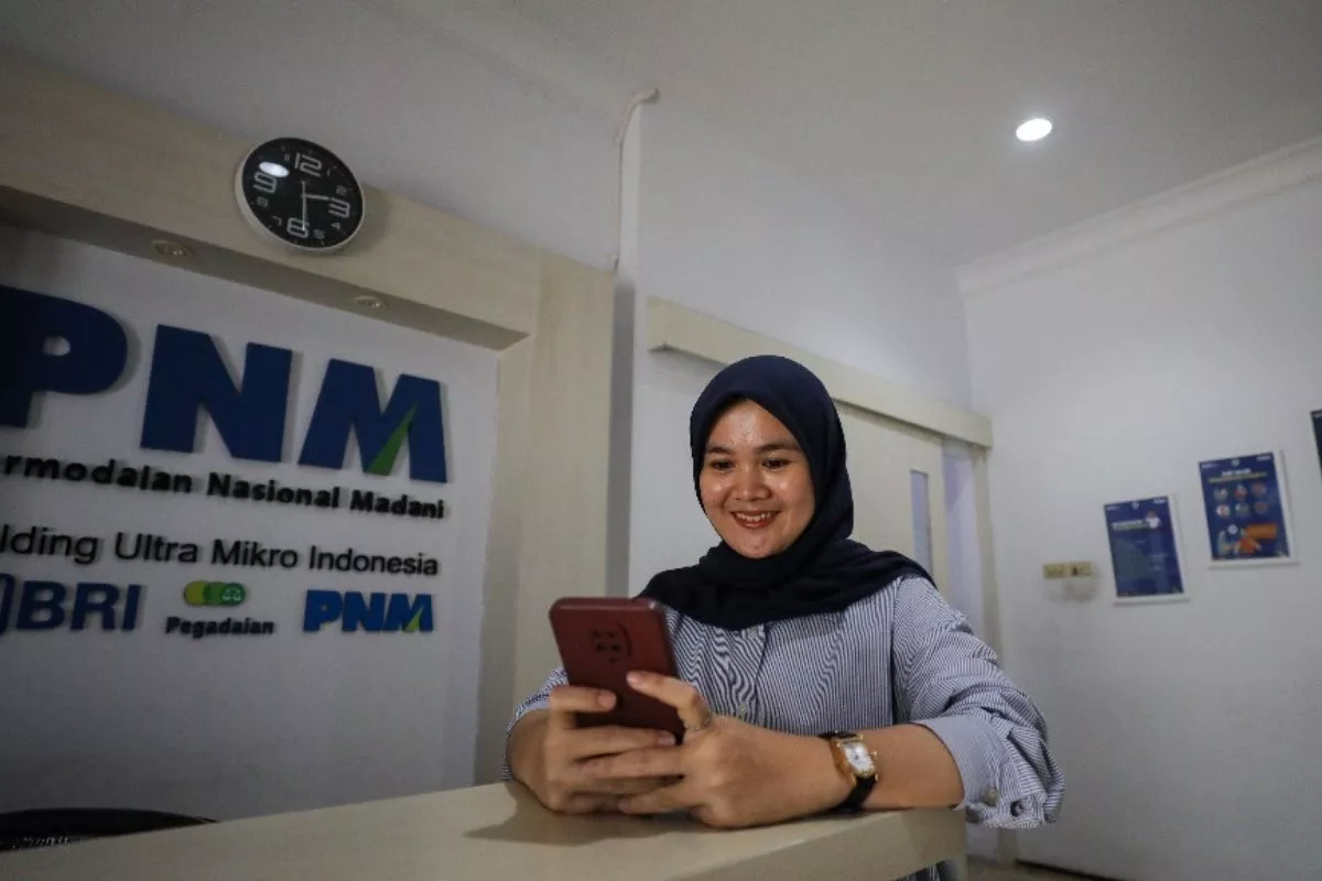 OJK Sebut Penurunan Bunga Mekaar 8% Tak Langsung Tekan Permintaan Pinjol