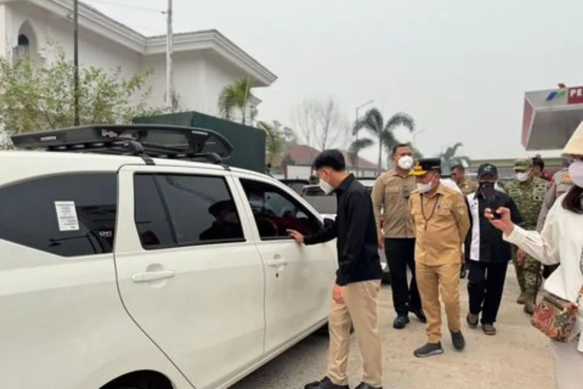 Lihat Antrean Panjang, Wapres Gibran Tiba-tiba Cek SPBU di Palangka Raya