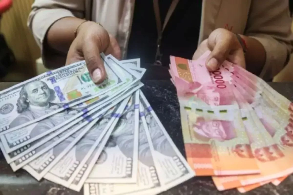 Rupiah Tertekan Jelang Rilis Data Cadangan Devisa Indonesia
