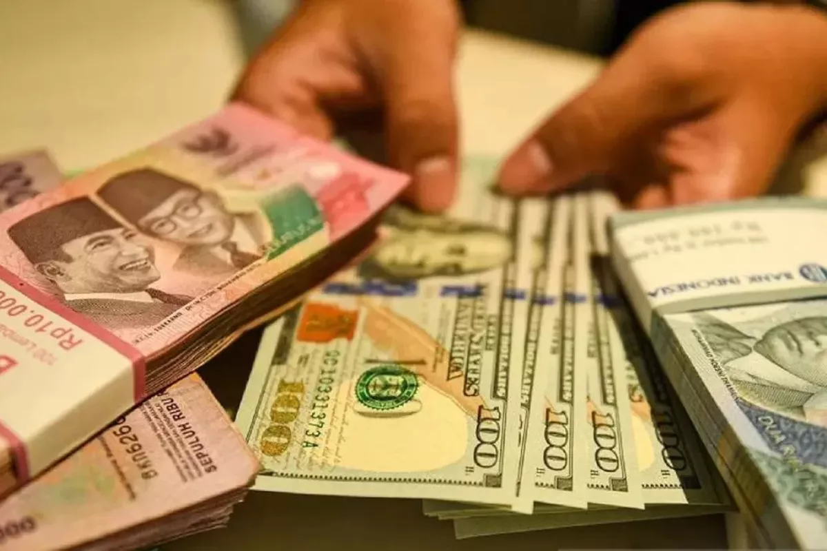 Prediksi Kurs Rupiah Pekan Depan Berada di Kisaran 17.700 per USD