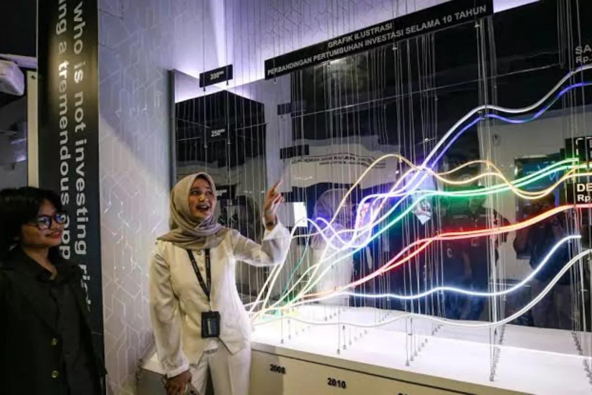 IHSG Ditutup Melemah ke 6.394 Usai BI Tahan Suku Bunga Acuan