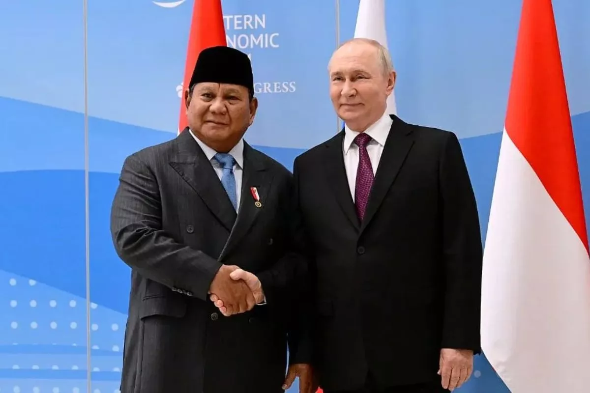 Prabowo Subianto Dorong Jalur Pelayaran Indonesia-Rusia di Vladivostok