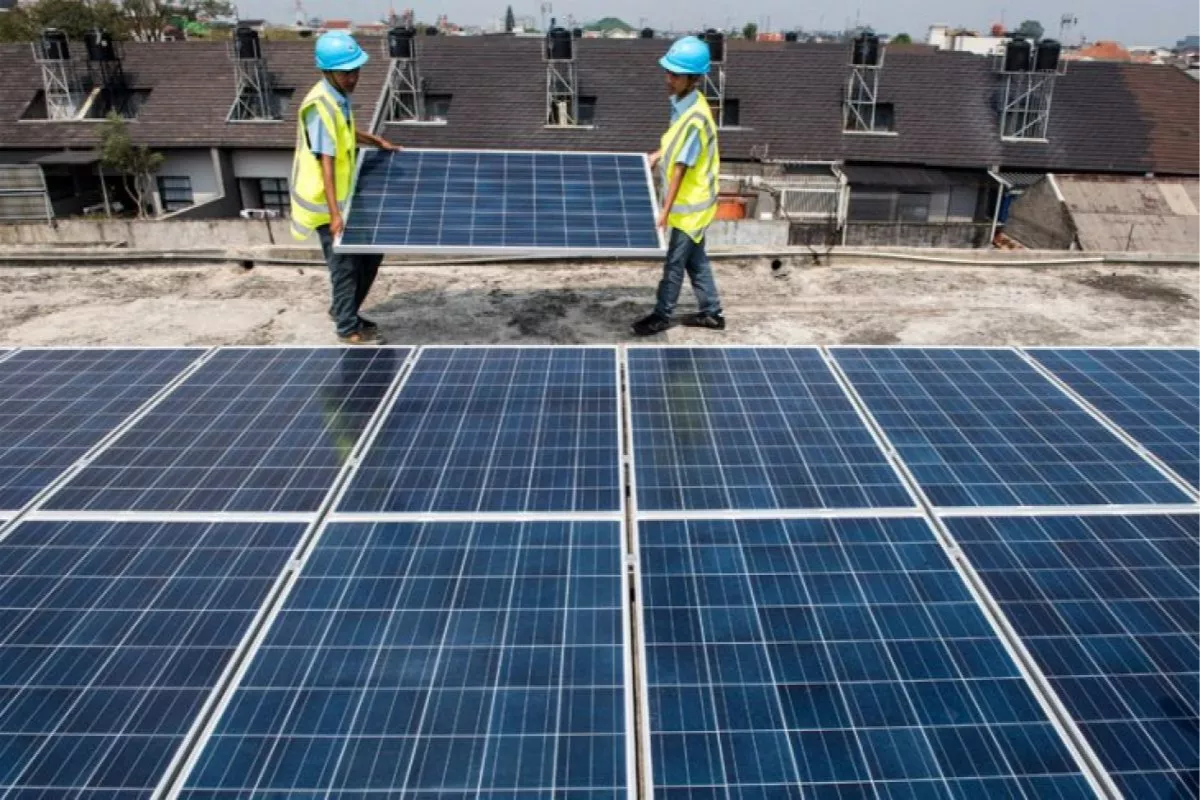 Akselerasi Tenaga Surya Atap untuk Menjaga Ketahanan Energi Nasional