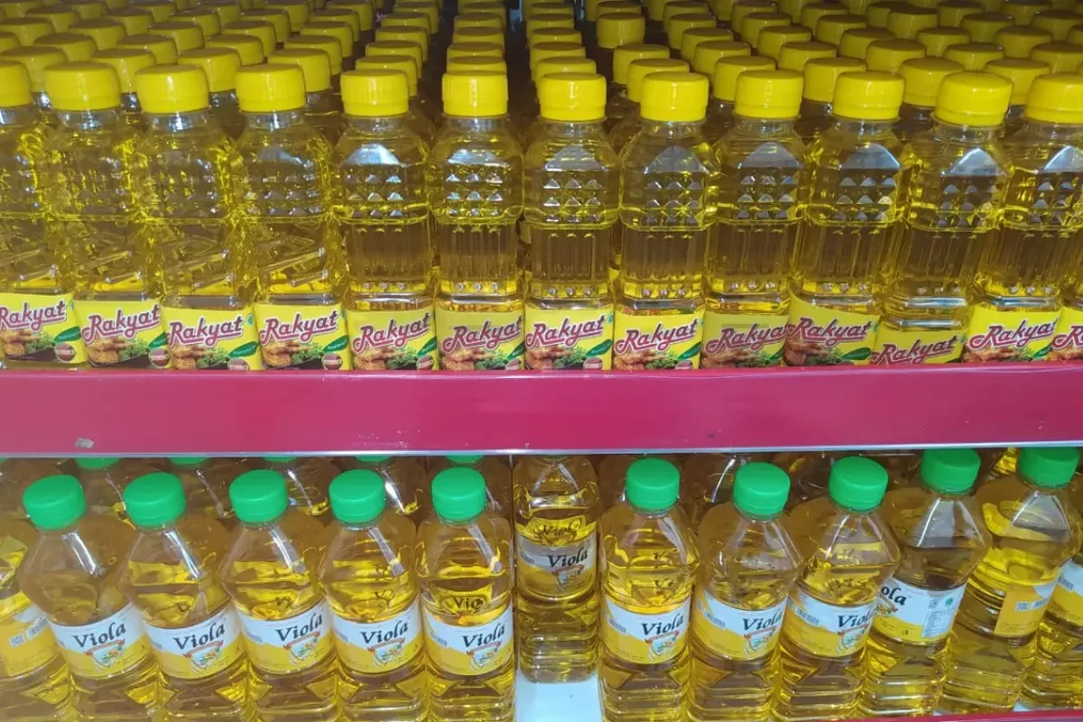 Kelangkaan Minyak Goreng Meluas ke Manggarai Barat, Stok 5 Liter Lenyap