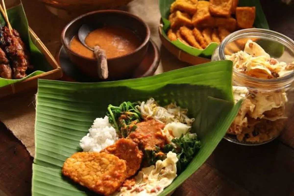 5 Warung Nasi Pecel Legendaris di Yogyakarta yang Wajib Dicoba