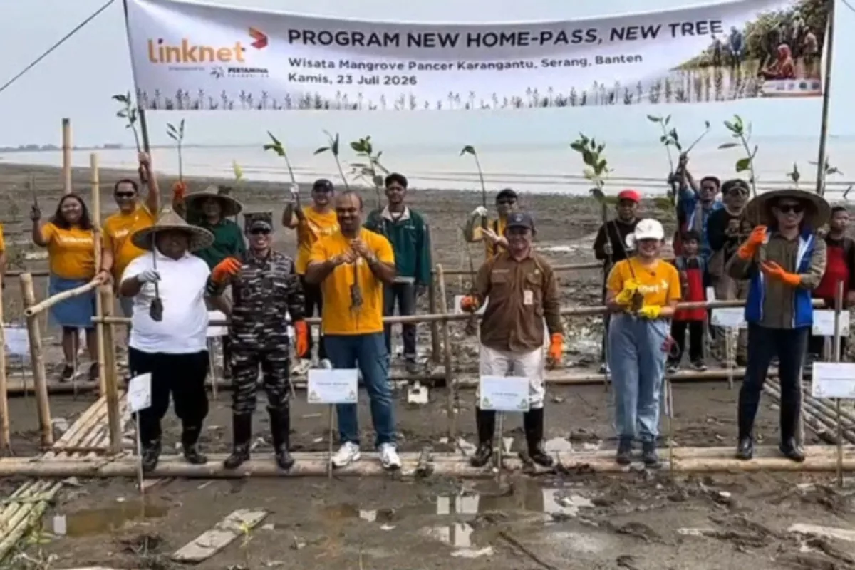 Aksi BRI Peduli Tanam Mangrove di Karawang untuk Pulihkan Pesisir