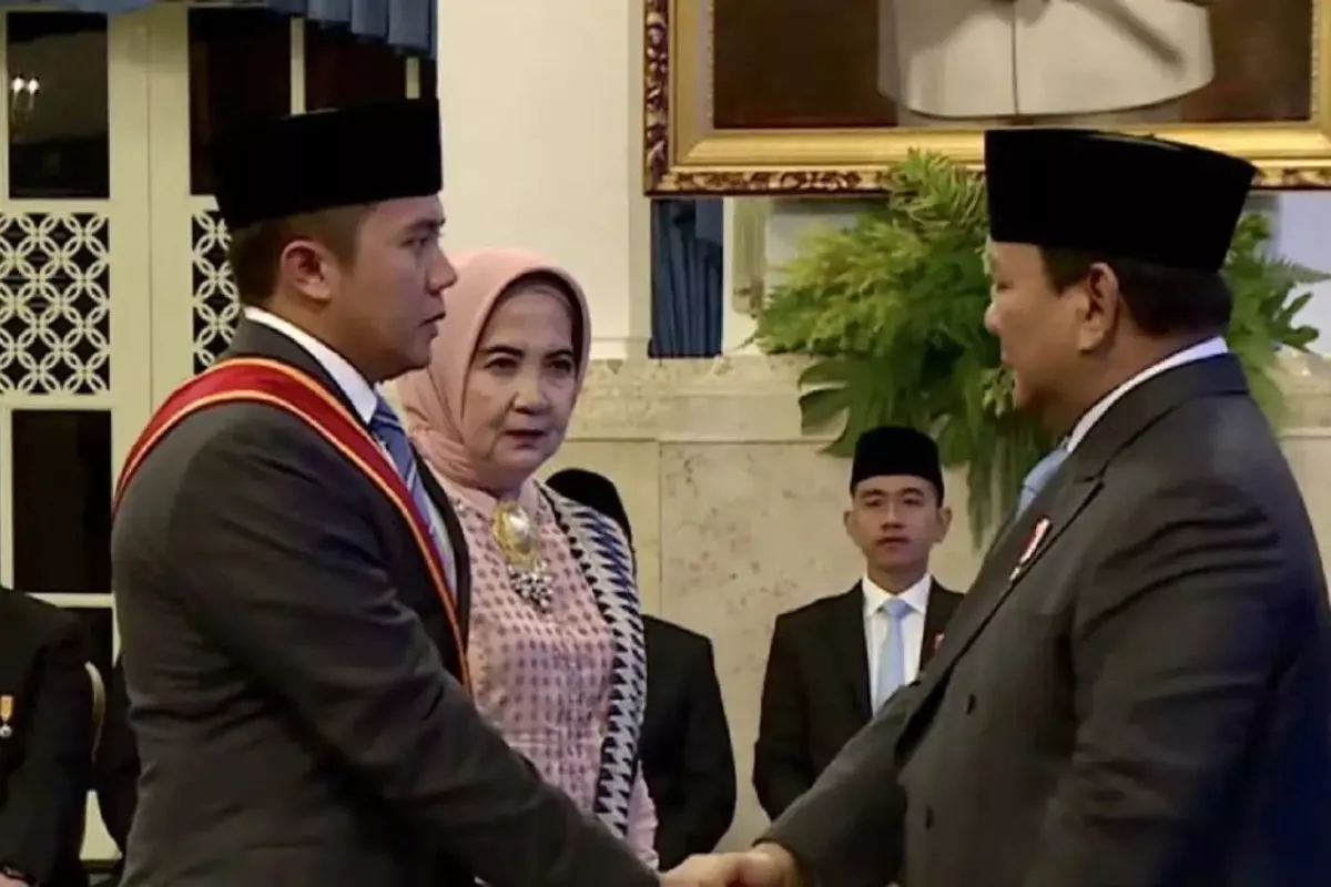 Pemerintah Berikan Tanda Jasa dan Kehormatan di Istana Negara