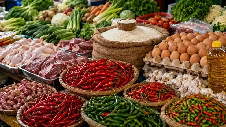 Mayoritas Harga Pangan Cirebon Turun Hari Ini, Beras Stabil