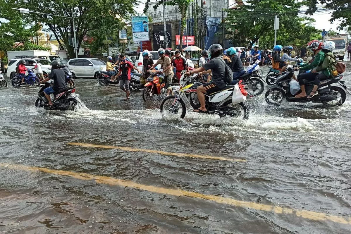 Tips Merawat Motor Setelah Menerjang Banjir Agar Mesin Tidak Rusak