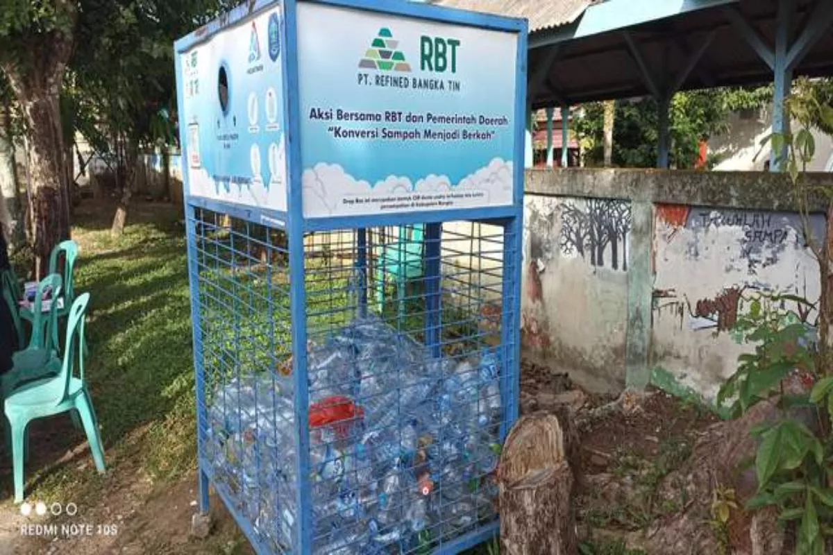 DLH Bangka Menggandeng BNI Simpan Dana Hasil Penjualan Sampah Pelajar