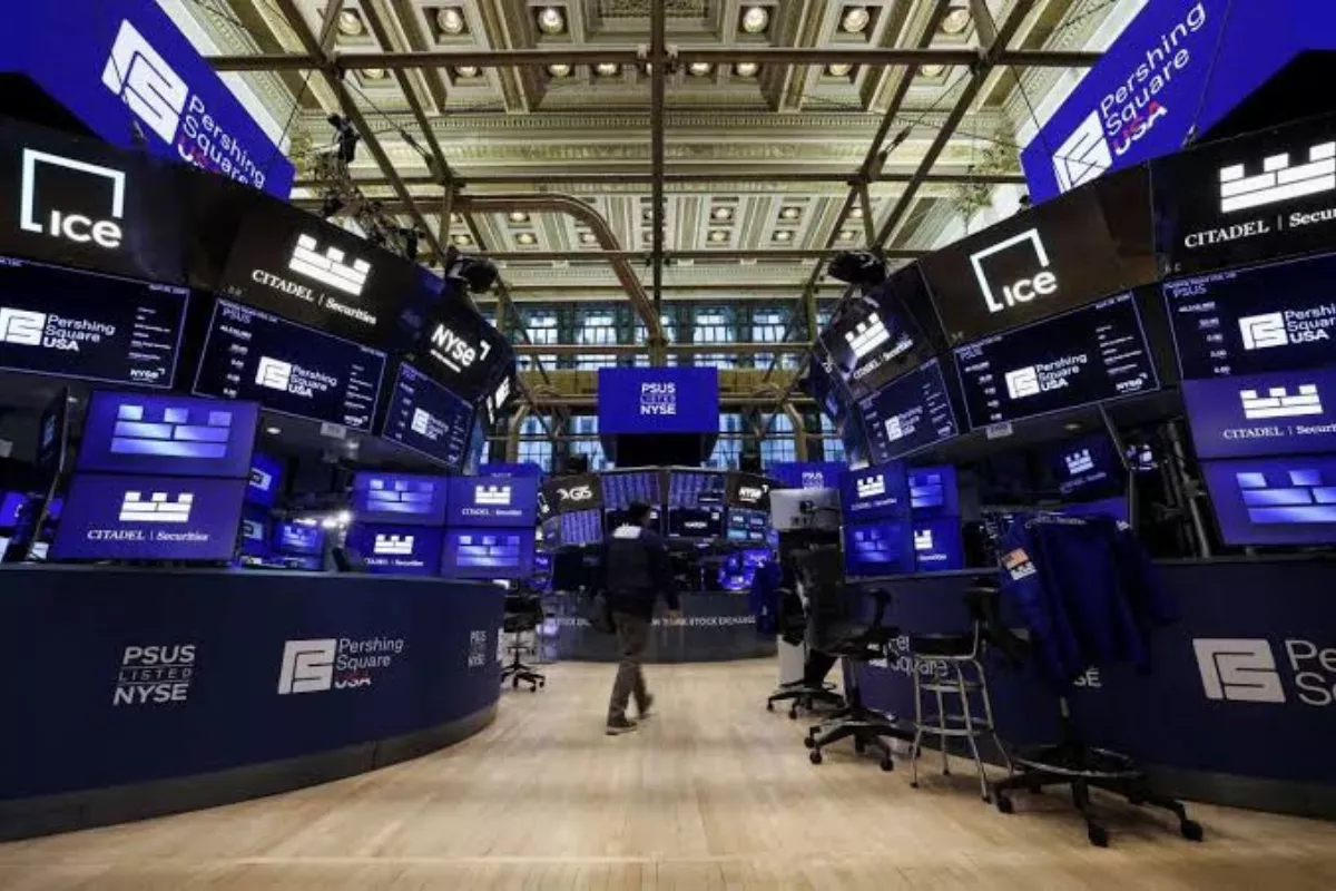 Wall Street Naik Didorong Kenaikan Saham Teknologi dan Melandainya Minyak