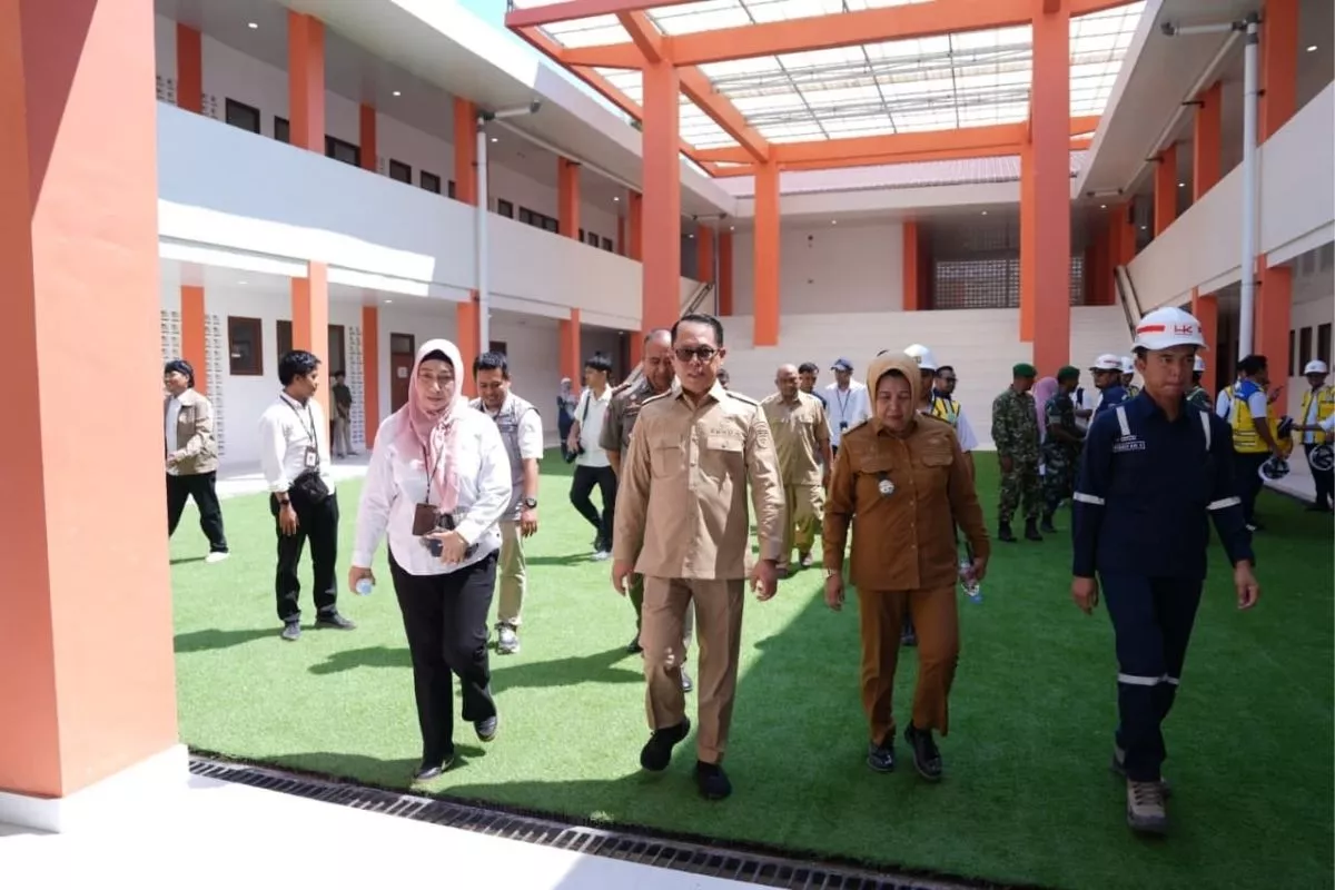 Sekda Junda Maulana Tinjau Kesiapan Sekolah Rakyat di Mamuju Sulbar