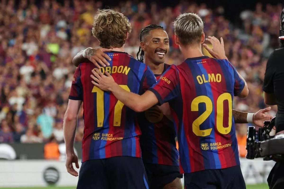 Raphinha dan Yamal Cetak Dua Gol, Barcelona Bantai Rayo 5-2
