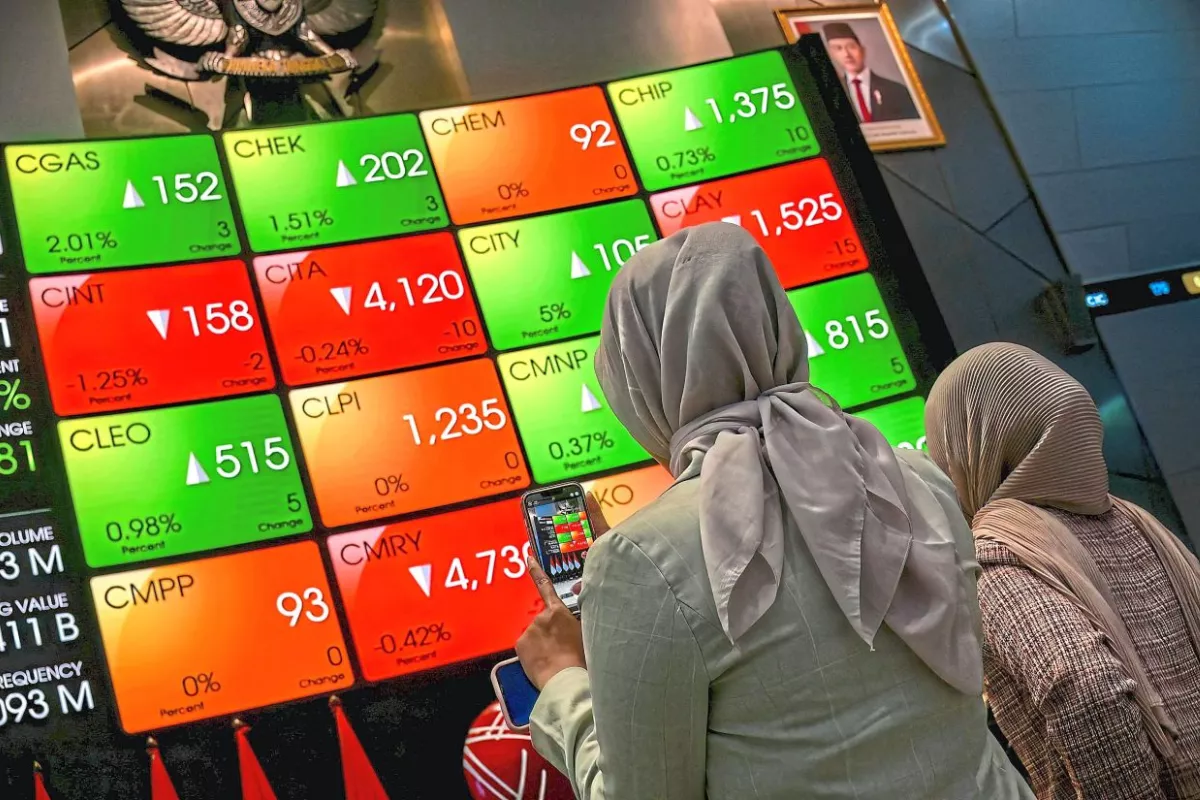 IHSG Ditutup Melemah, Saham ESSA Tertekan Paling Dalam di LQ45
