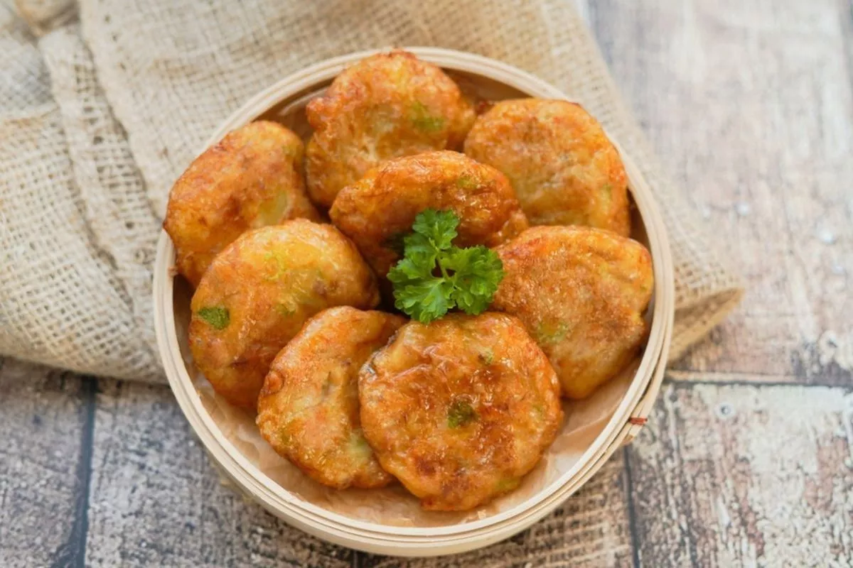 Cara Membuat Perkedel Kelapa Gurih dan Lezat untuk Pelengkap Nasi