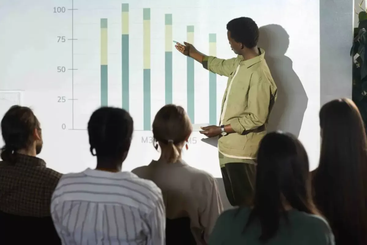 Tips Meningkatkan Skill Public Speaking Agar Lebih Percaya Diri
