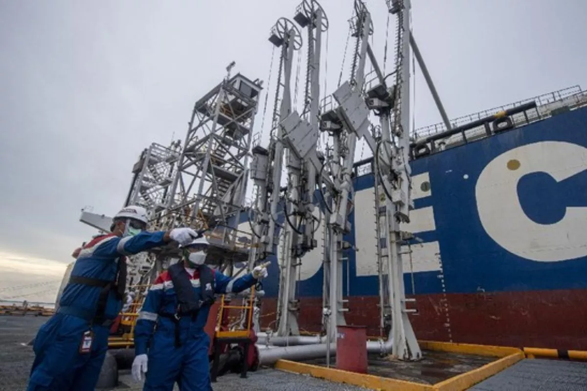 Pemerintah-DPR Sepakati ICP dan Target Lifting Migas 2027