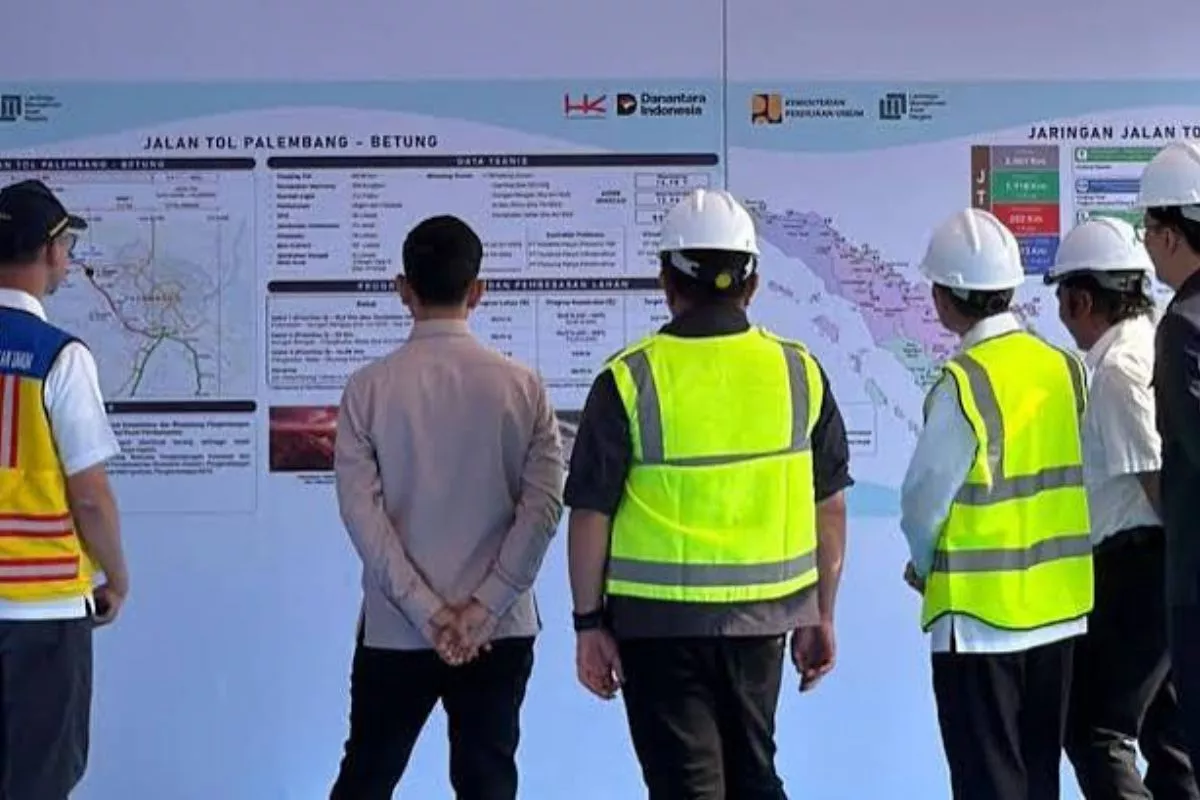 Tinjau Tol Palembang-Betung, Wapres Gibran Soroti Pembebasan Lahan