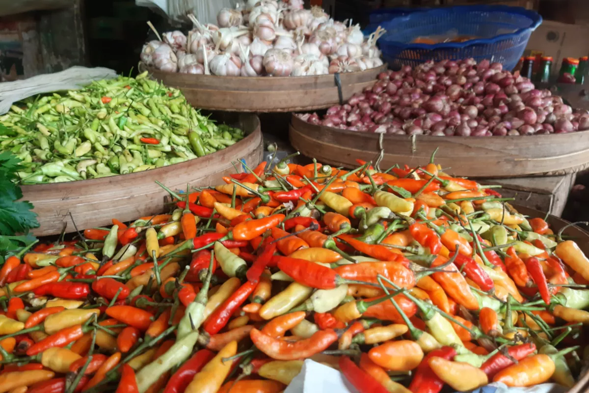Harga Cabai dan Bawang Merah Melonjak akibat Ongkos Kirim Naik