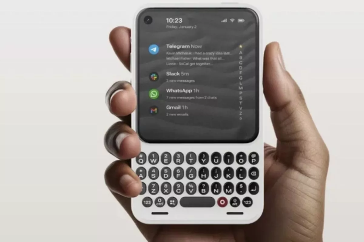 Daftar 4 HP Android Dengan Keyboard Fisik Yang Masih Dijual pada 2026