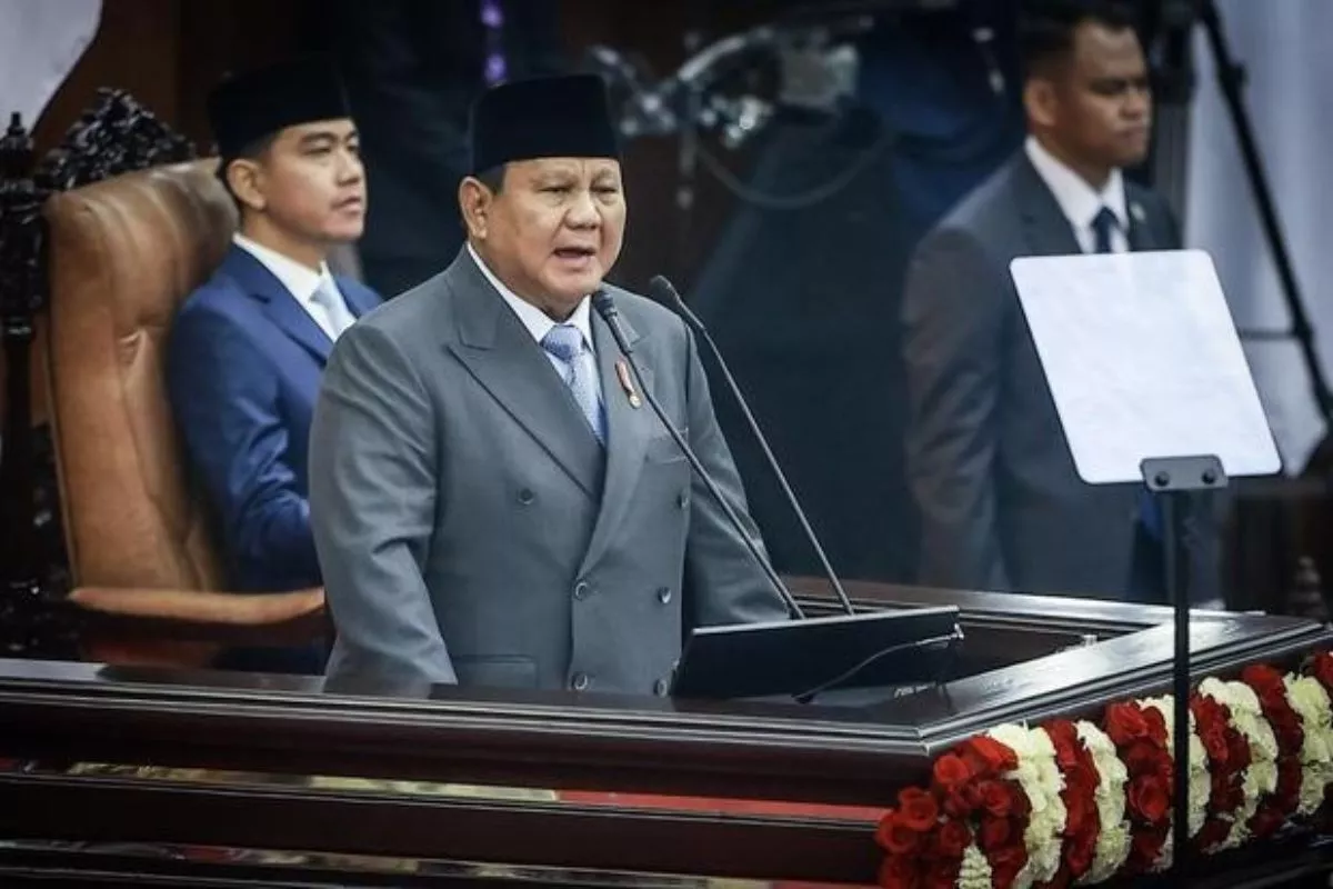 Prabowo Minta Tindak Tegas Pelanggaran Hukum Terkait Bencana Karhutla