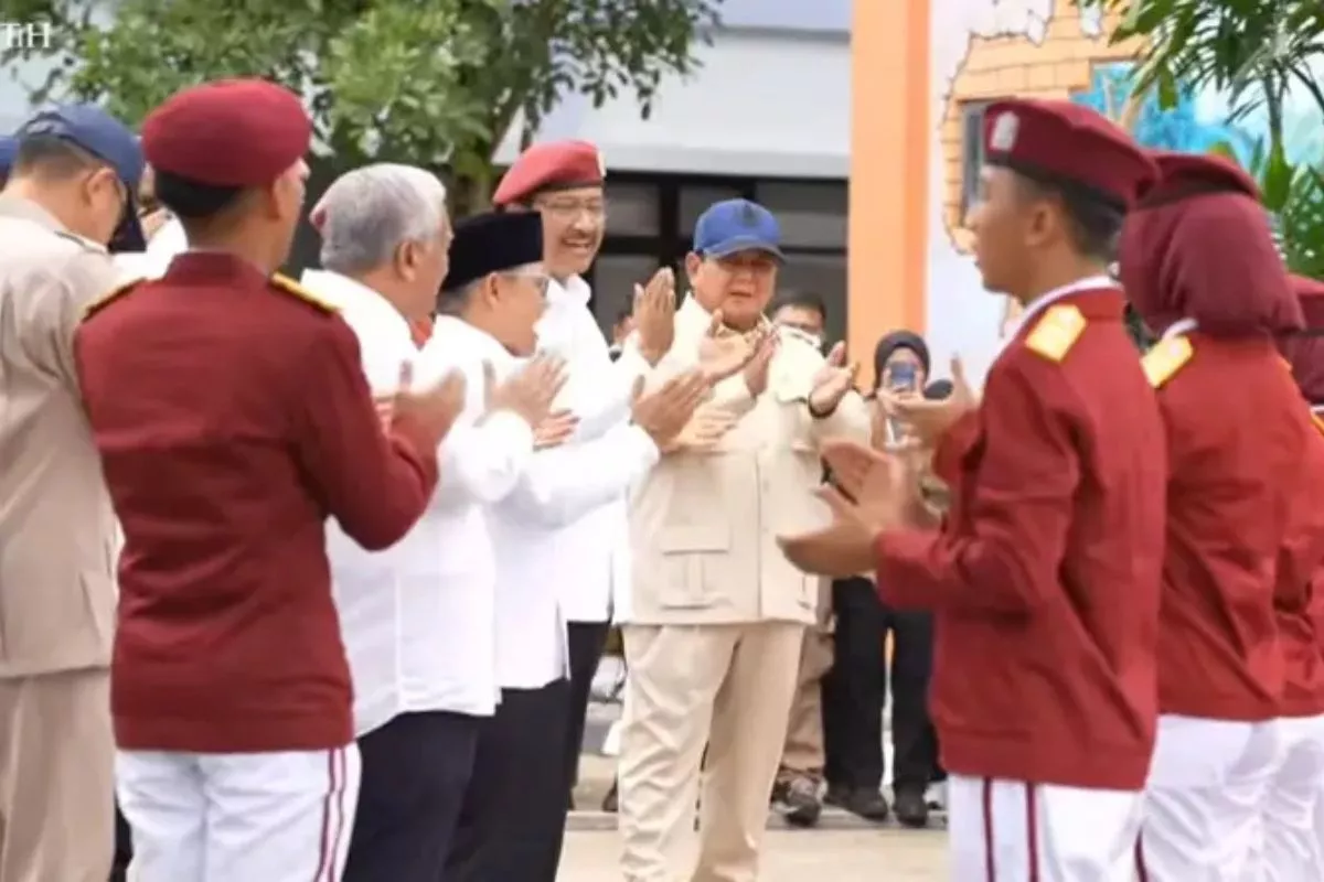 DPR Dorong Kenaikan Gaji Guru dan Dosen Demi Mutu Pendidikan Nasional