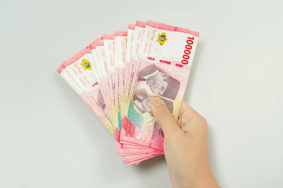 Rupiah Melemah ke Level 17 Ribu 928 per Dolar Amerika Serikat