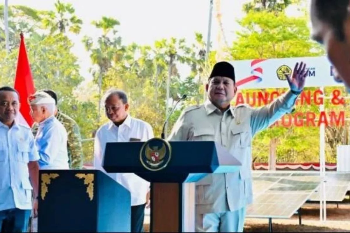 Tinjau Korban Gempa NTT, Presiden Prabowo Pastikan Penanganan Baik