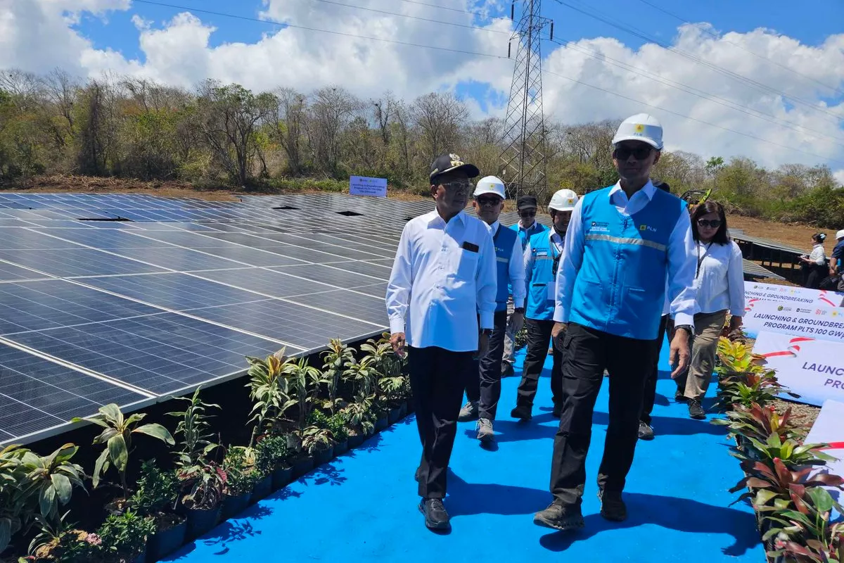 Program PLTS 100 GWp Pangkas Impor BBM Beserta Penghematan Dana APBN