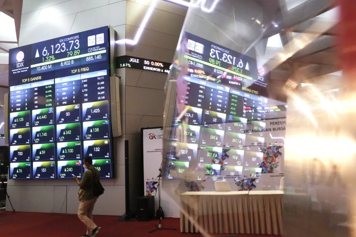 IHSG Menguat ke 6.400, Pemodal Raup Cuan dari Saham Teknologi