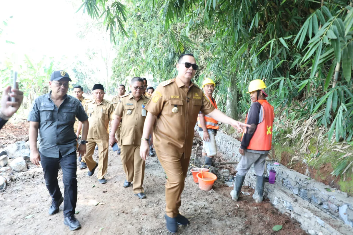 Percepatan Proyek Betonisasi Jalan Utama di Walantaka dan Taktakan 