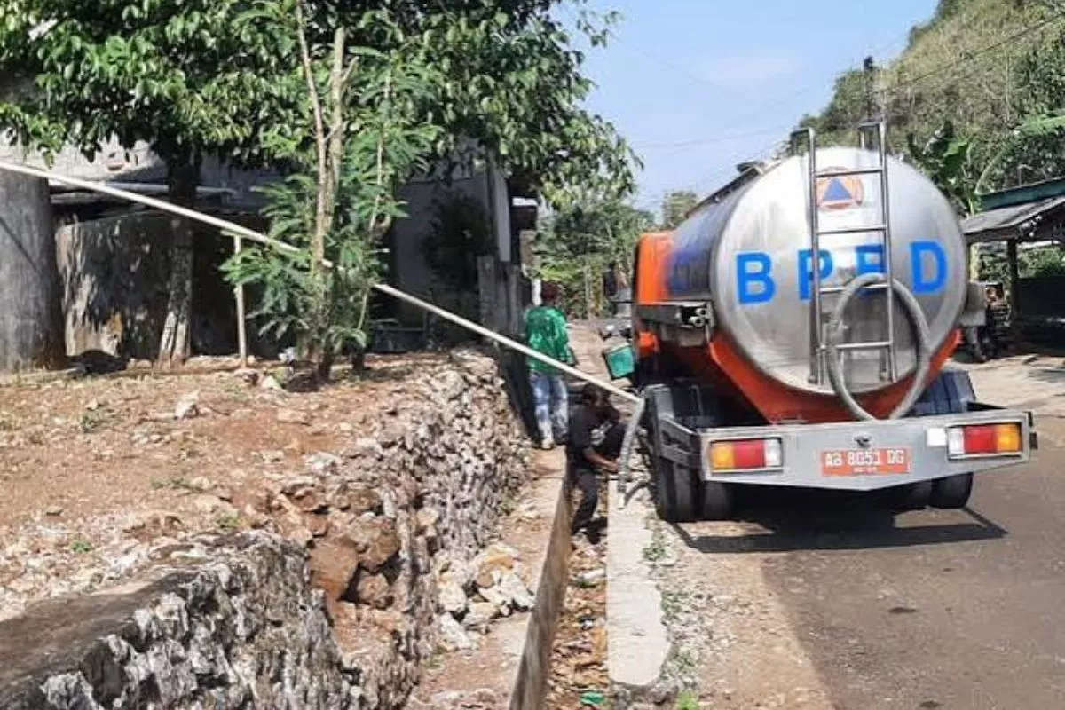 Warga Rongkop Dilanda Kekeringan, Distribusi Air Bersih Digilir
