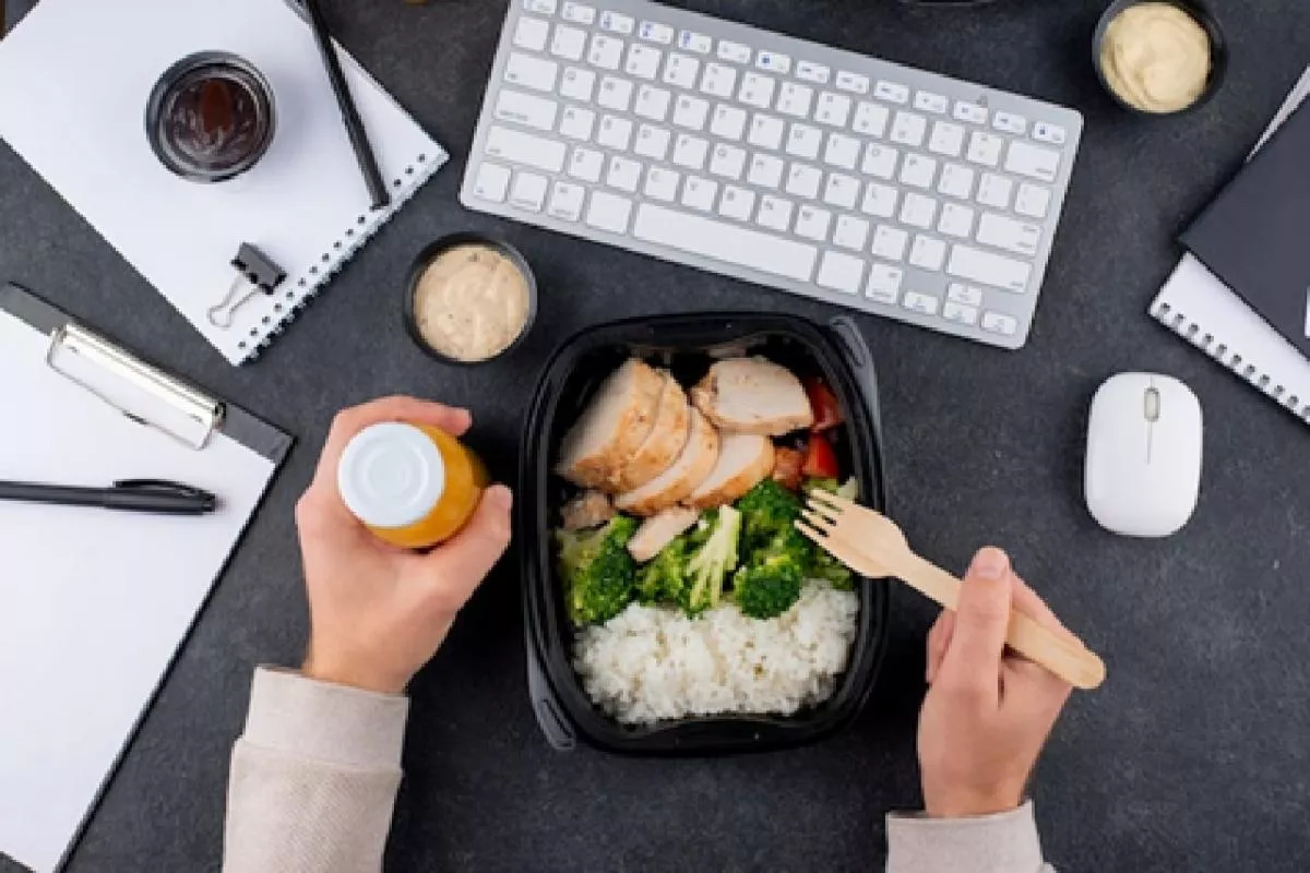 Strategi Hidup Sehat Lewat Pengaturan Menu Makan dan Gerak Tubuh Rutin