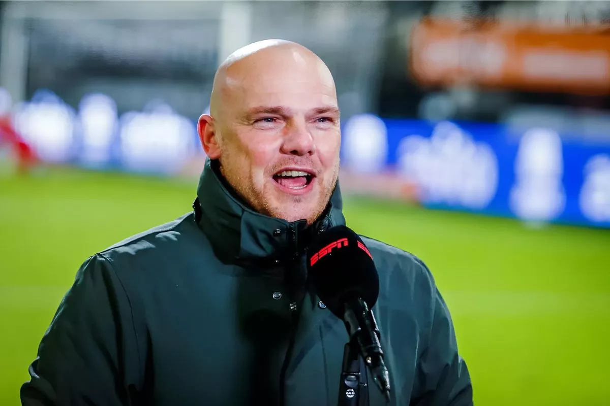 Kesan Johnny Jansen Setelah Semusim Melatih di Sepak Bola Indonesia