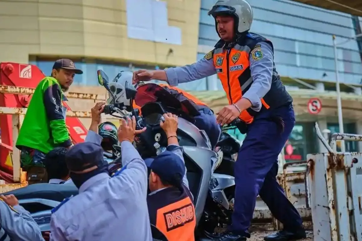 Bayar Rp 3 Ribu ke Jukir Liar Motor Malah Diangkut Petugas Gabungan