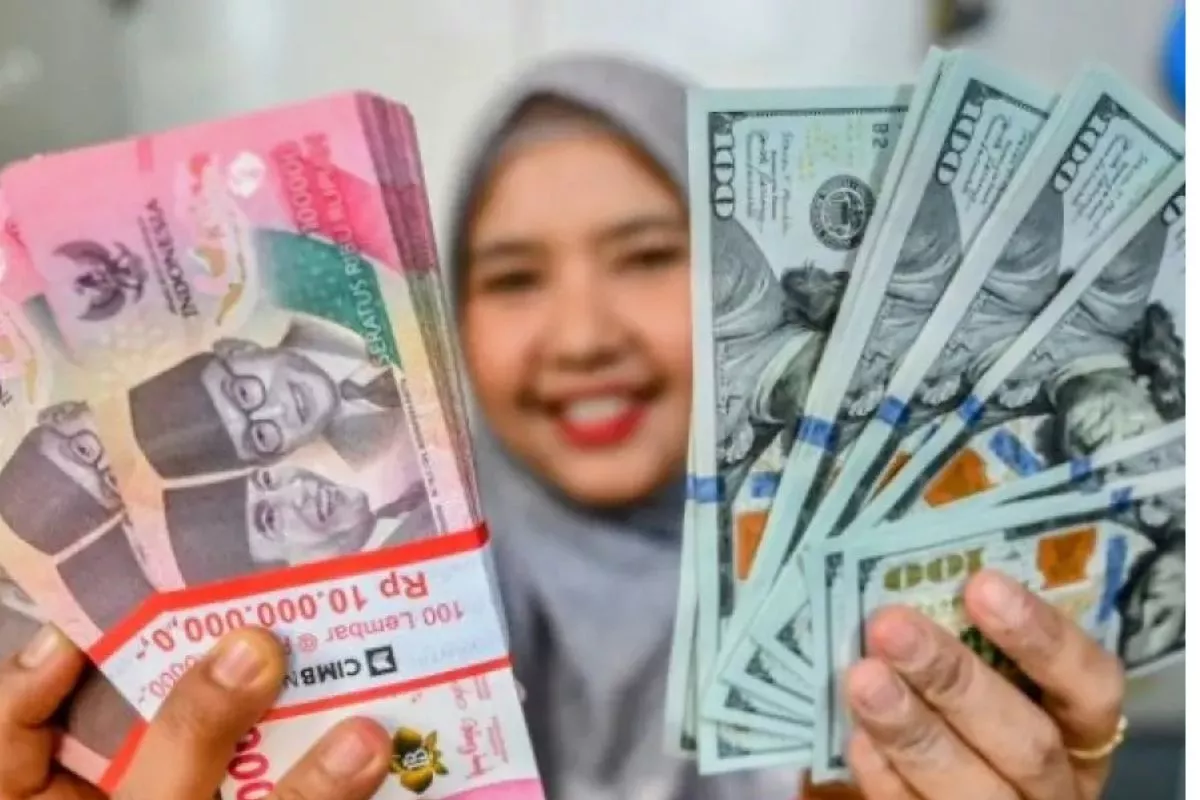 Rupiah Hari Ini Diprediksi Melemah di Kisaran Rp17.760-Rp17.800 per Dolar