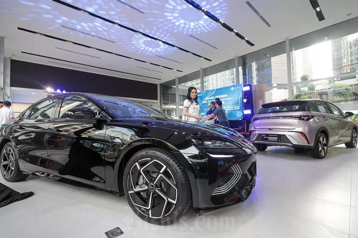 Insentif PPN Hanya untuk Mobil Listrik Murni, Hybrid Dicoret