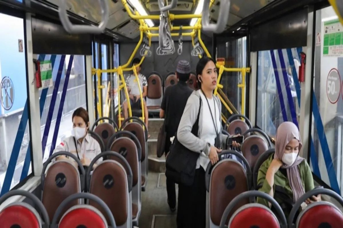 Transjakarta Sediakan Bus dari Stasiun Bekasi Timur ke Stasiun Bekasi