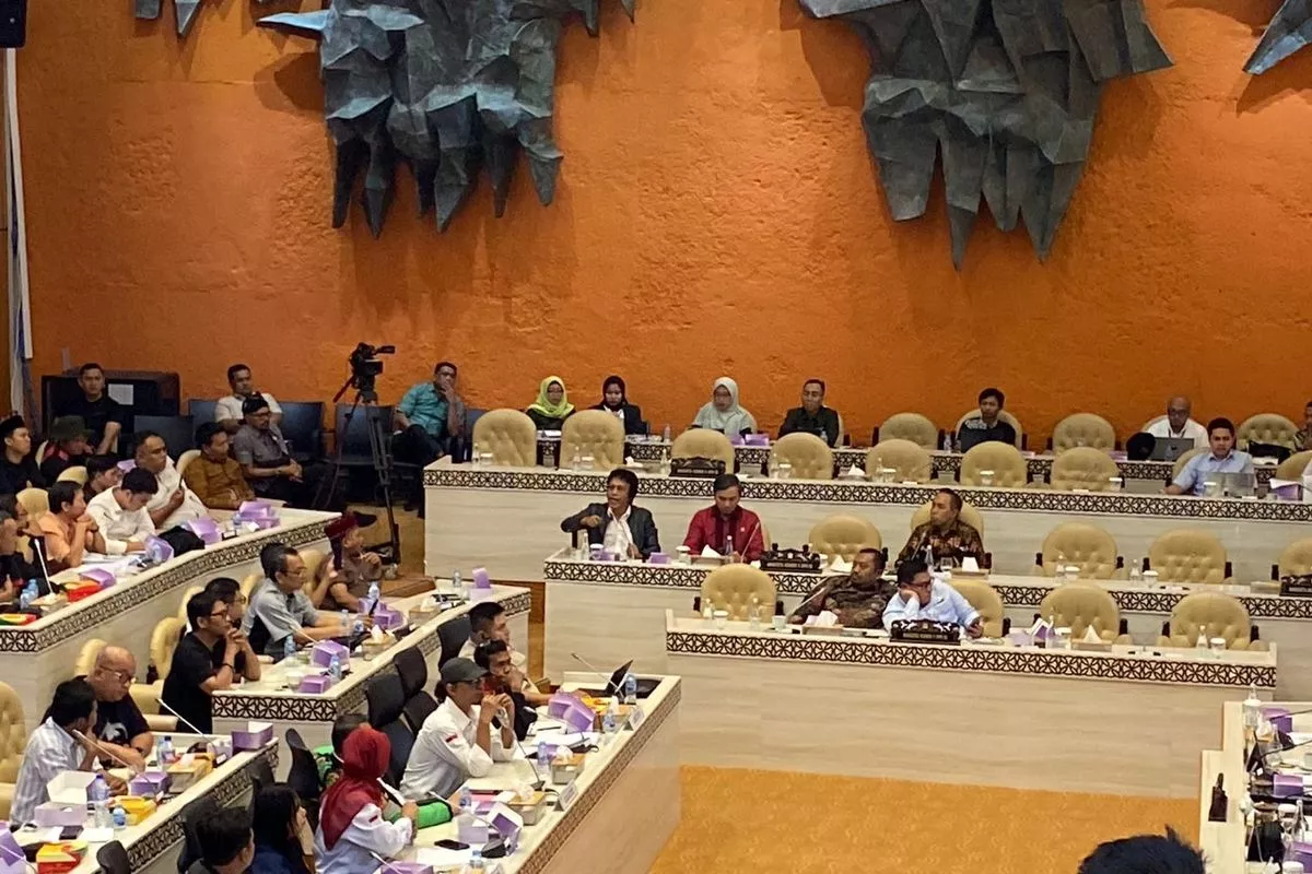 Komisi V DPR RI Setuju Potongan Tarif Ojol di Bawah 10 Persen