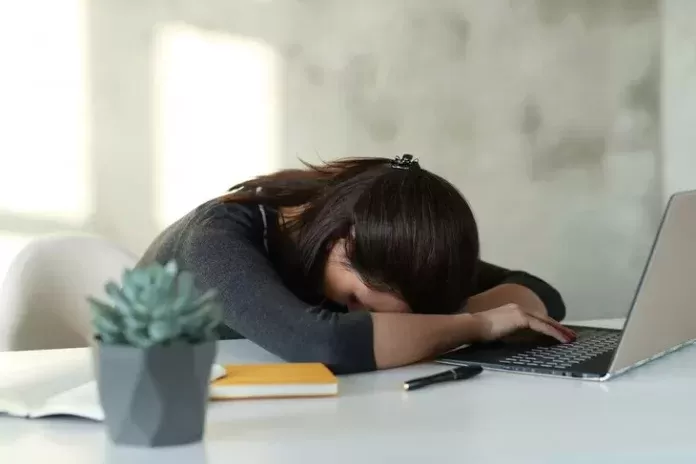 5 Cara Mengatasi Rasa Malas Saat Deadline: Tips Kerja Efektif 2026