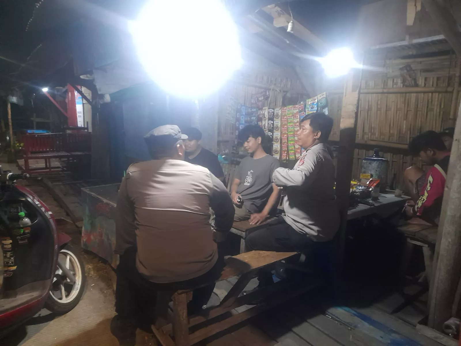 Rutin Sambangi Warga, Polisi Antisipasi Kriminalitas dan Kamtibmas