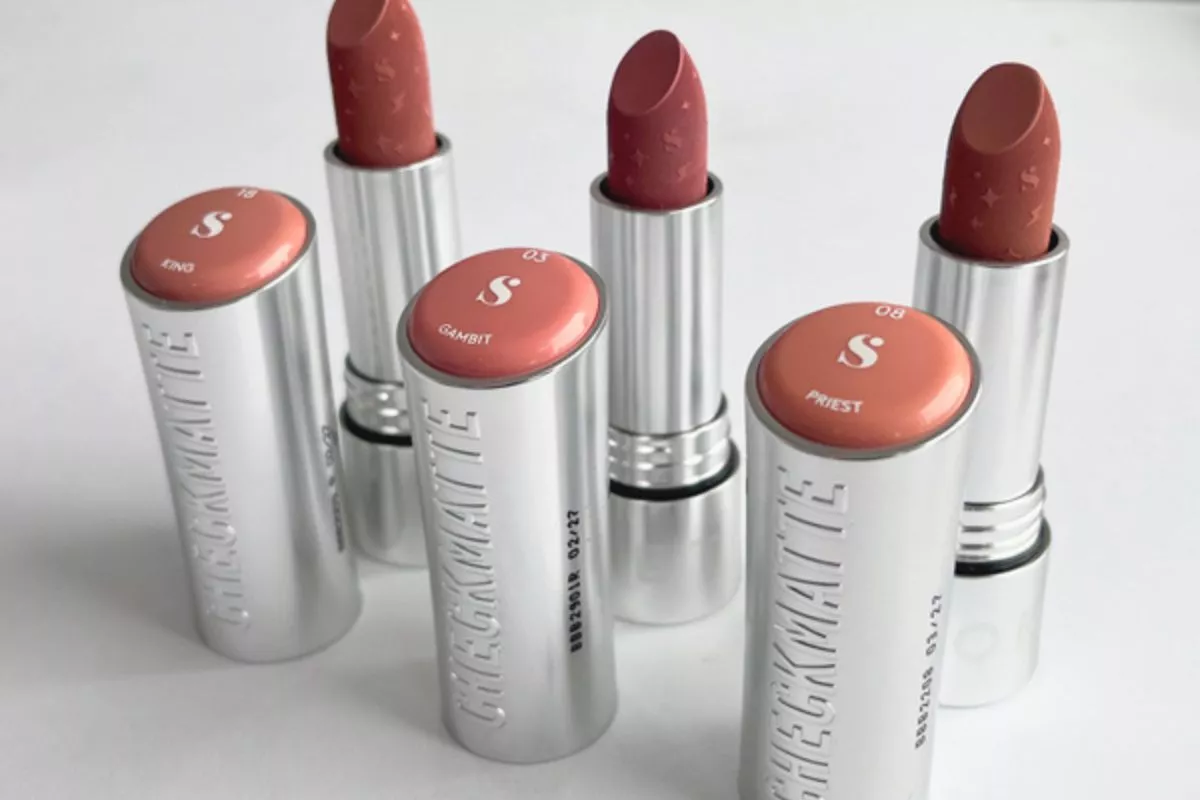 Jangan Dipakai Lagi Ini 5 Ciri Lipstik Tak Layak Pakai Kata Dokter