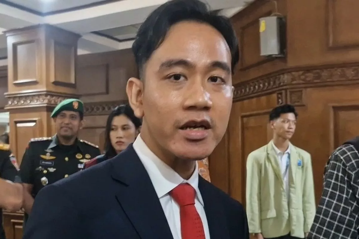 Wapres Gibran Ajak Mahasiswa UI Tinjau Korban Gempa di NTT