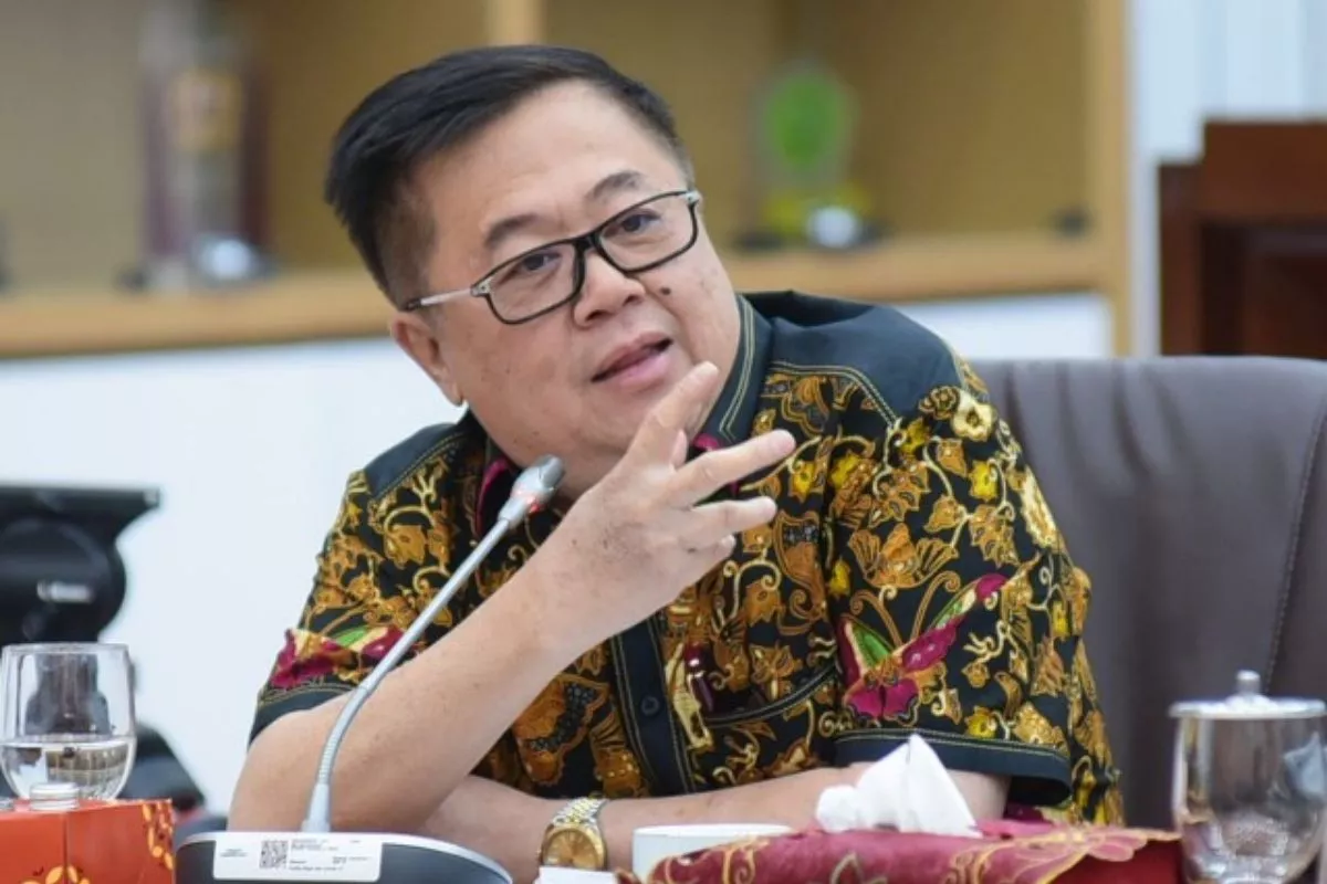 DPR Dorong Angkasa Pura Bantu Turunkan Harga Tiket Pesawat